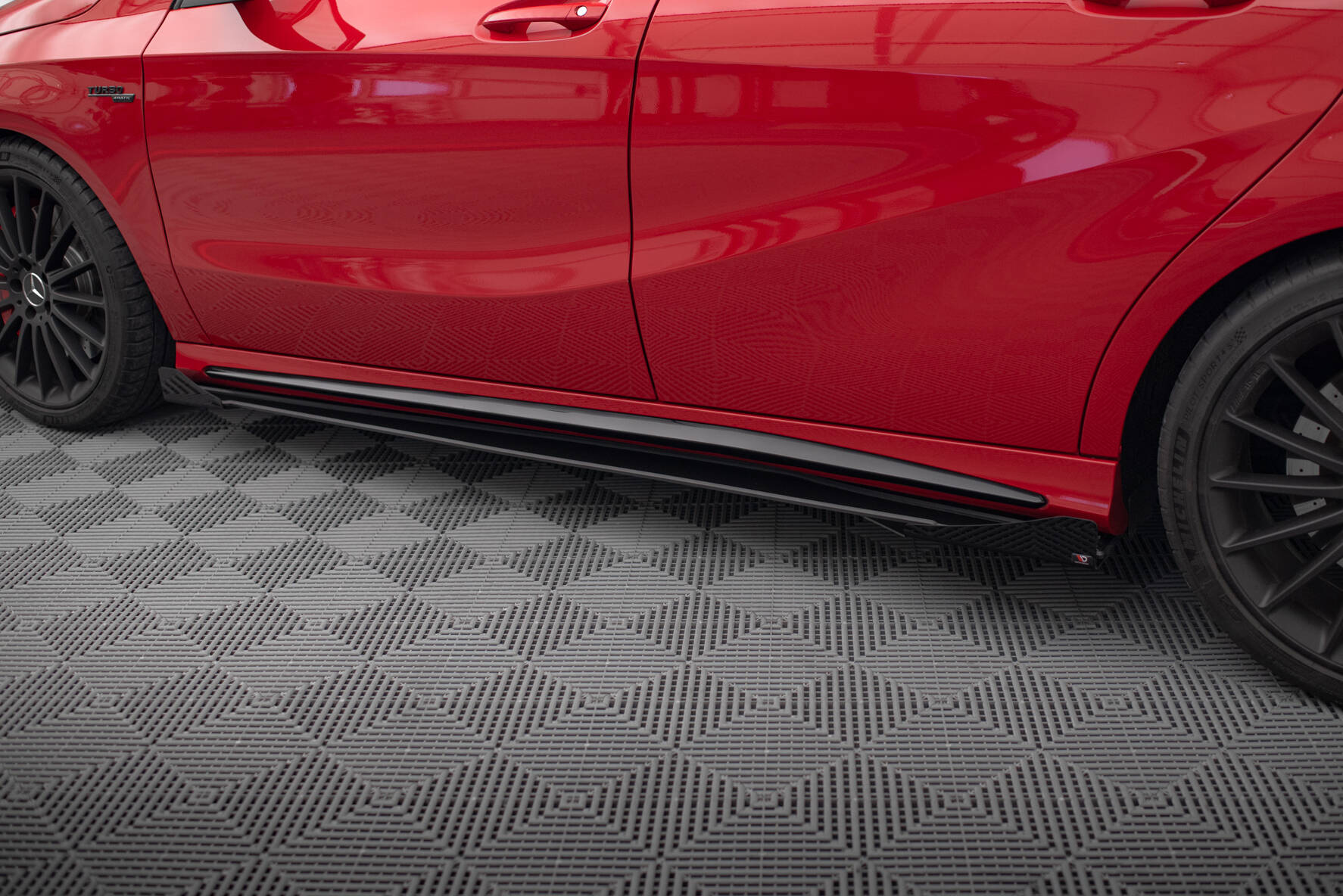 Street Pro Seitenschweller Ansatz für + Flaps Mercedes-Benz A 45 AMG W176 Facelift
