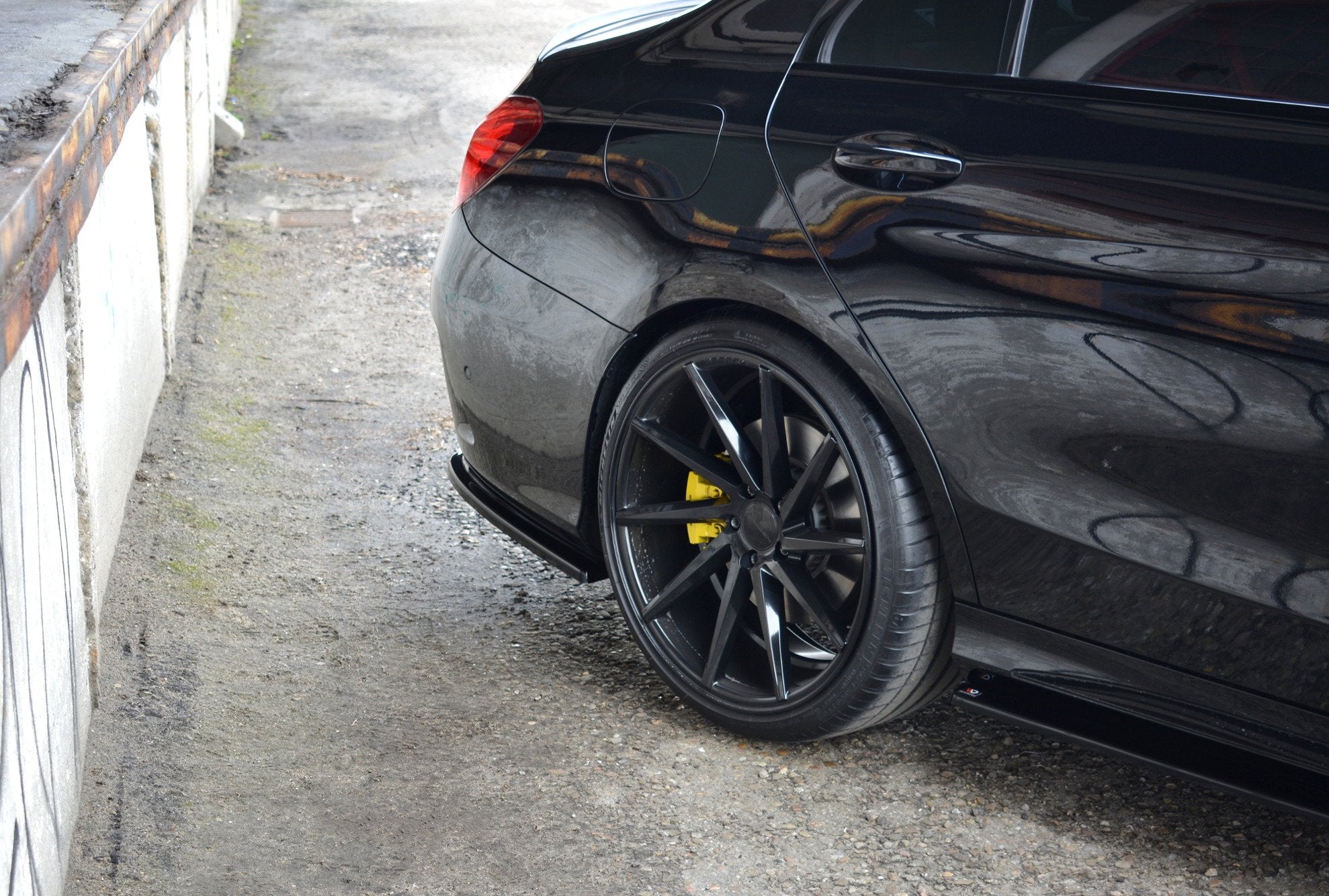Heck Ansatz Flaps Diffusor für Mercedes-AMG C 43 Limousine W205 Facelift