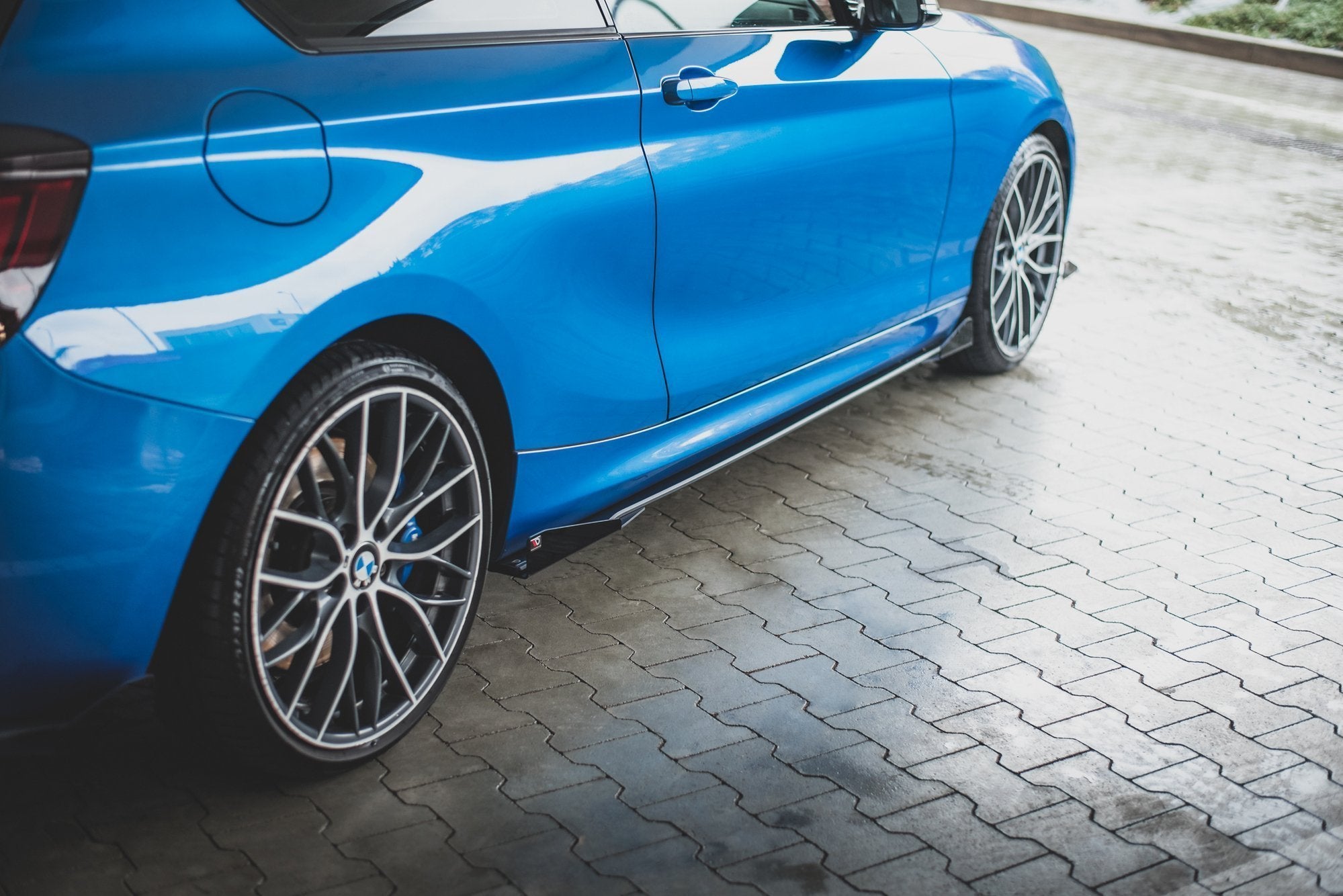 Street Pro Seitenschweller Ansatz für + Flaps BMW 1er F21 M135i / M140i / M-Paket