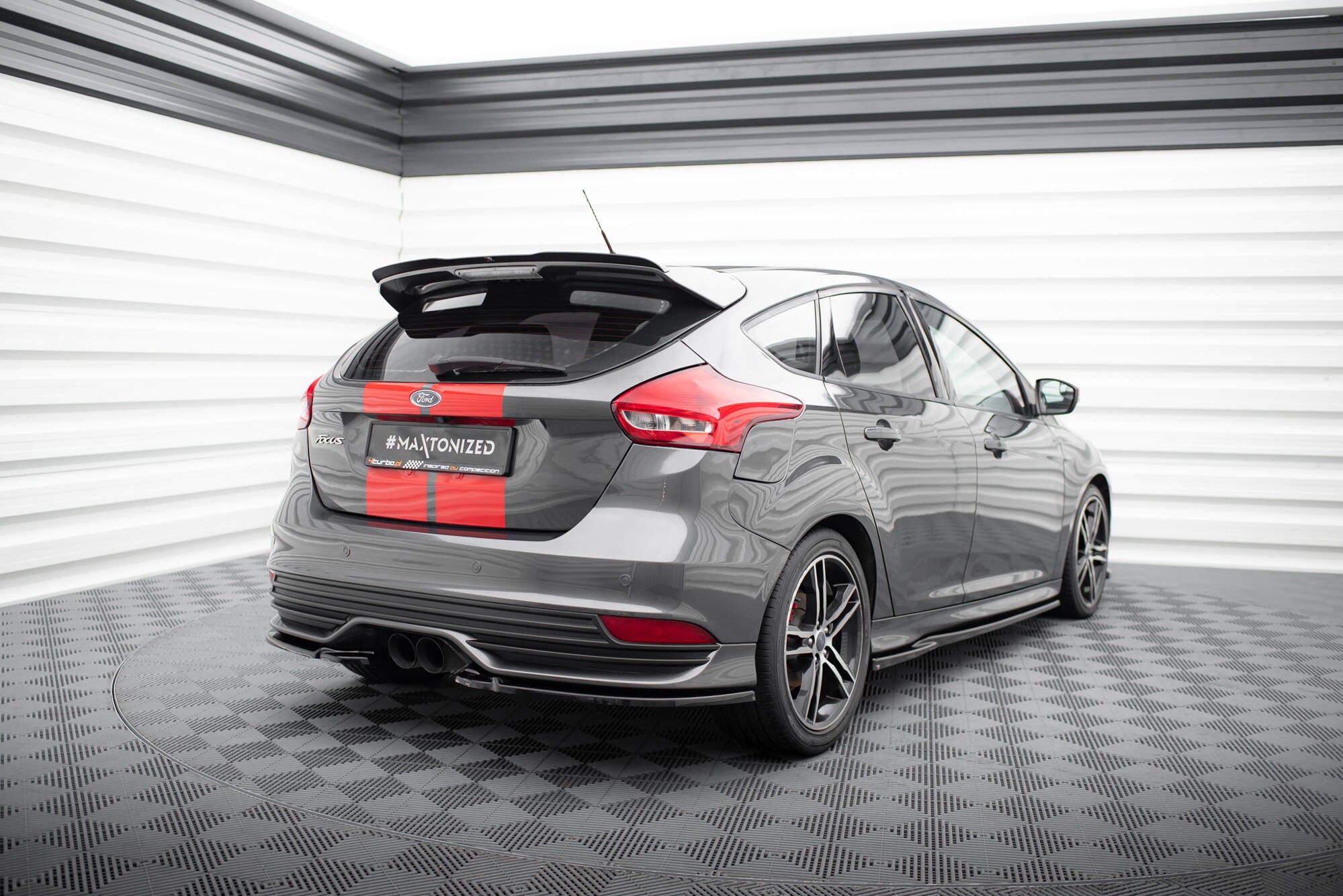 Heck Ansatz Flaps Diffusor V2 für Ford Focus ST Mk3 Facelift