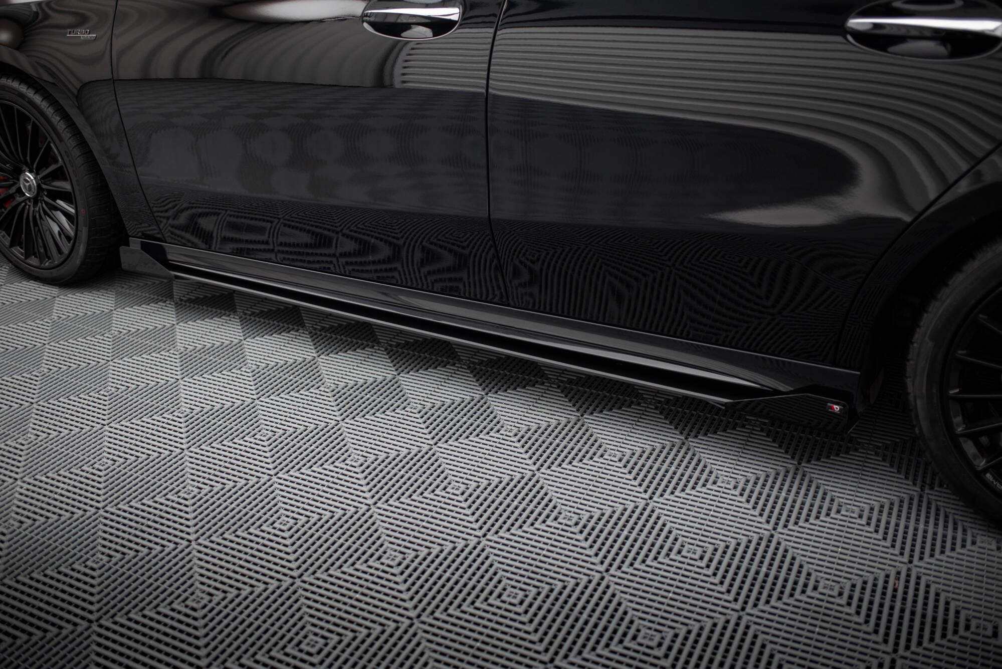 Street Pro Seitenschweller Ansatz für + Flaps Mercedes-AMG A35 W177 Facelift