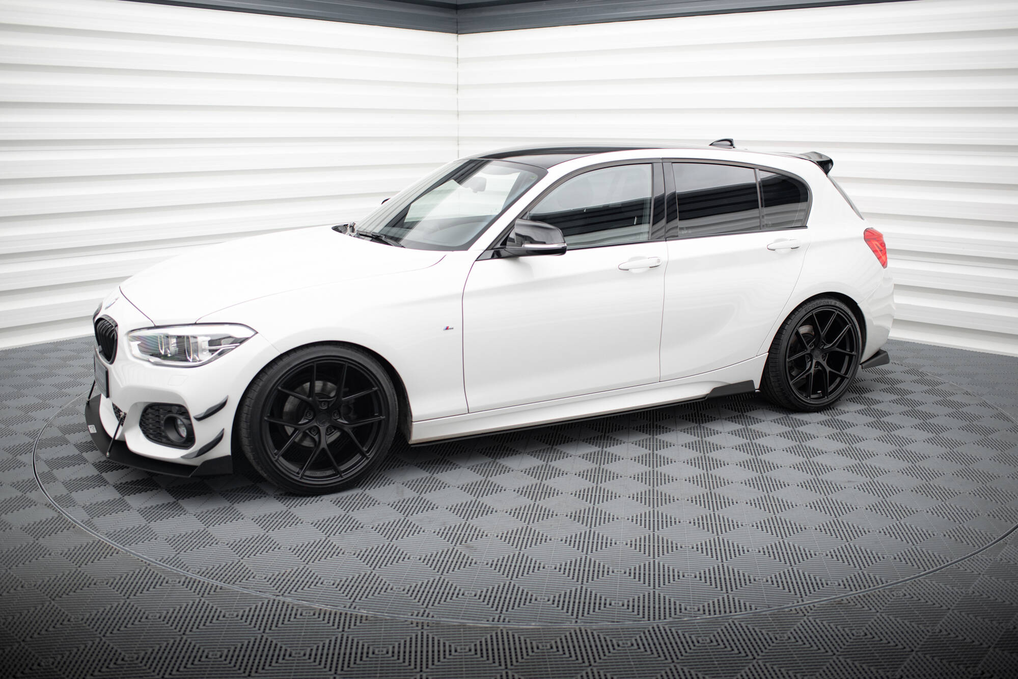 Racing Seitenschweller Ansatz für BMW 1er F21 M135i / M140i / M - Paket