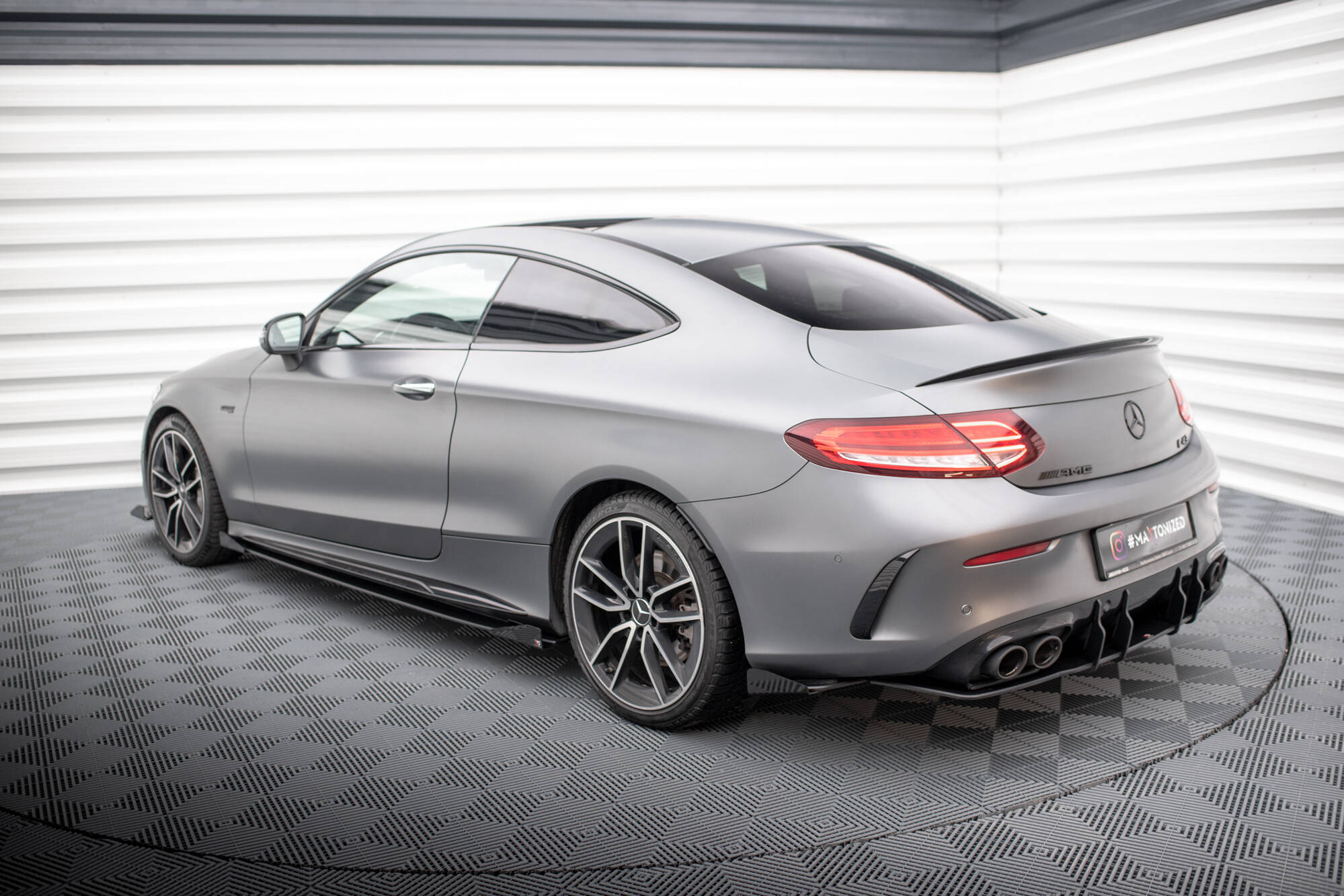 Street Pro Heck Ansatz Flaps Diffusor +Flaps für Mercedes-AMG C43 Coupe / Cabrio C205 Facelift / A205 Facelift