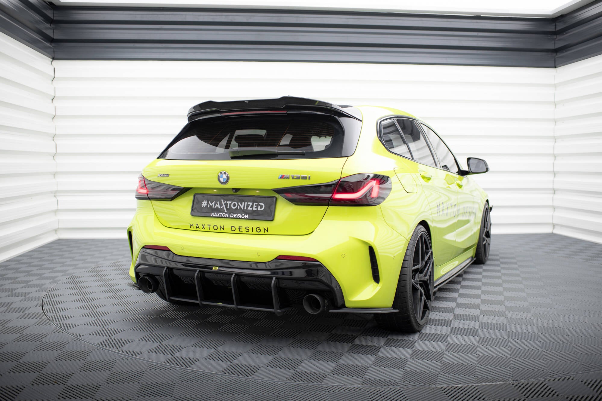 Street Pro Flaps Heckansatz V1 Diffusor für BMW 1er F40 M - Paket / M135i