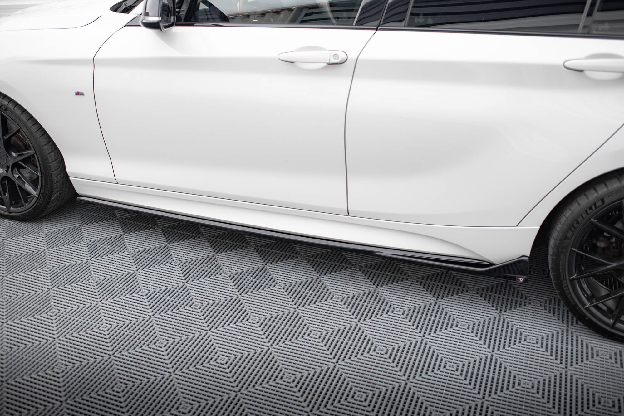 Seitenschweller V3 Ansatz für für CSL Look BMW 1er M - Paket / M140i F20 Facelift