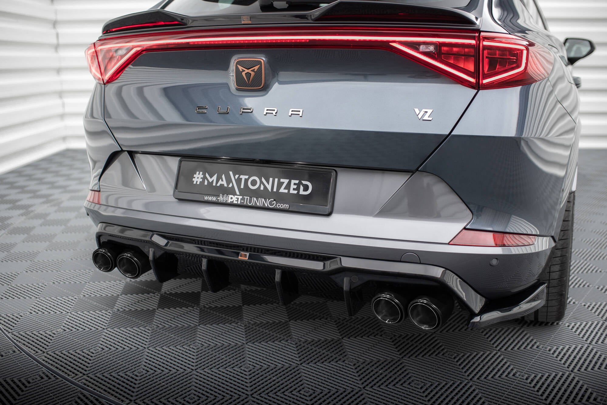 Diffusor V3 Heck Ansatz für + Endrohre für Cupra Formentor VZ Mk1 / Mk1 Facelift