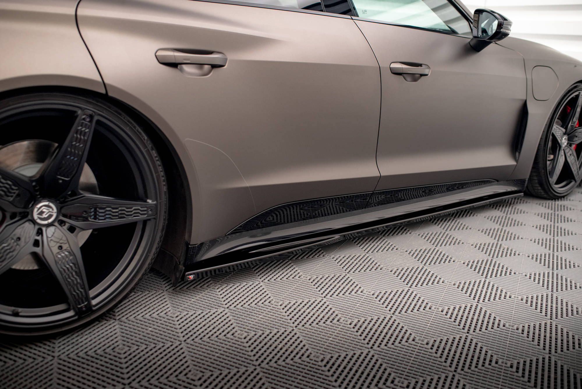 Seitenschweller V1 Ansatz für für Audi e-Tron GT / RS GT Mk1