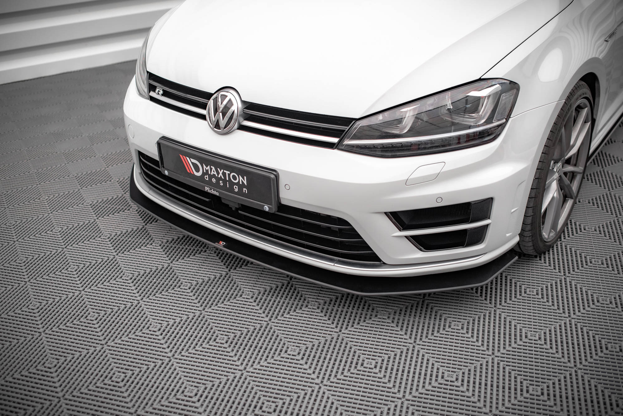 Street Pro Frontlippe V2 für VW Golf R Mk7
