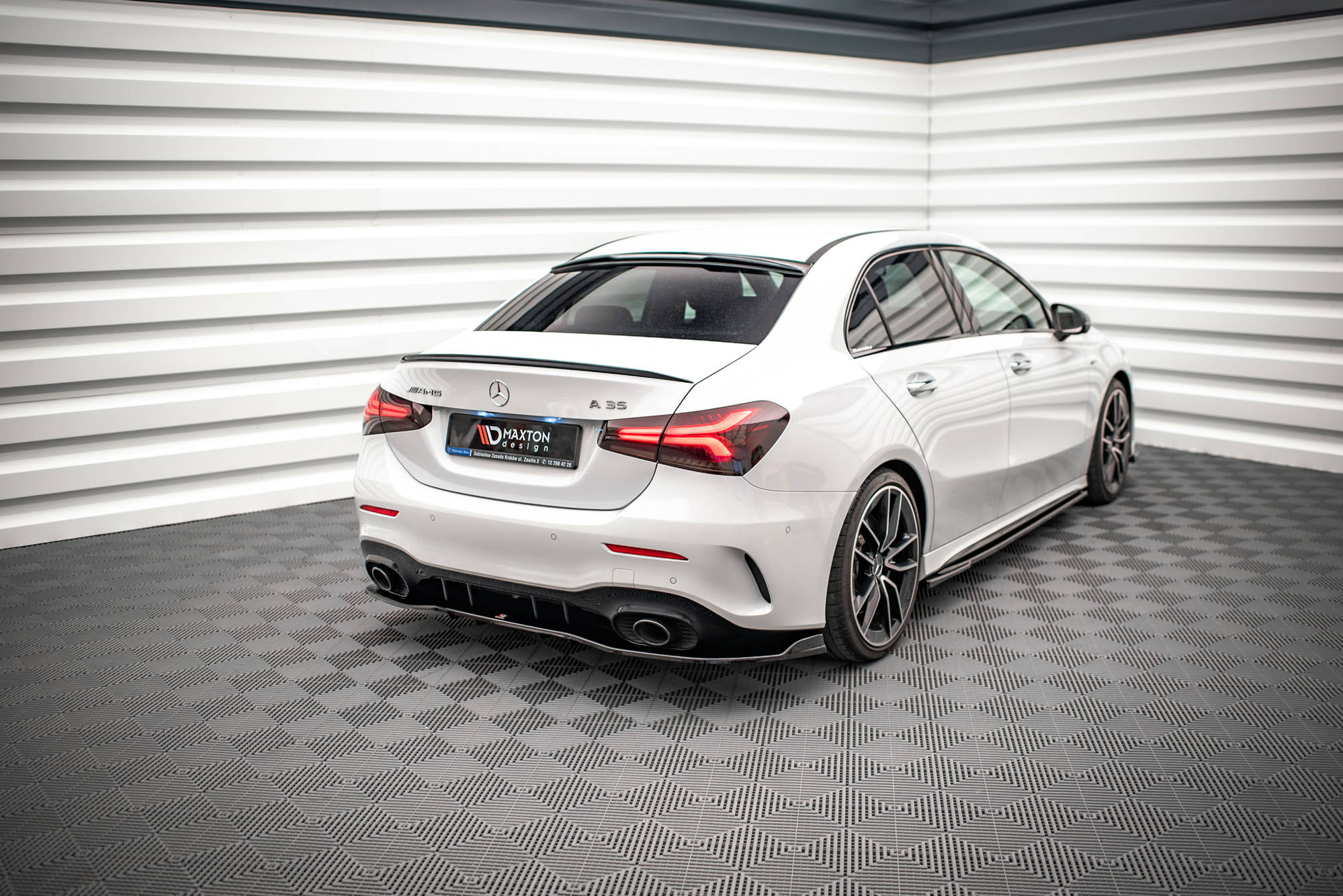 Heckscheiben Spoiler V177 für Mercedes A AMG-Line / A35 Limousine