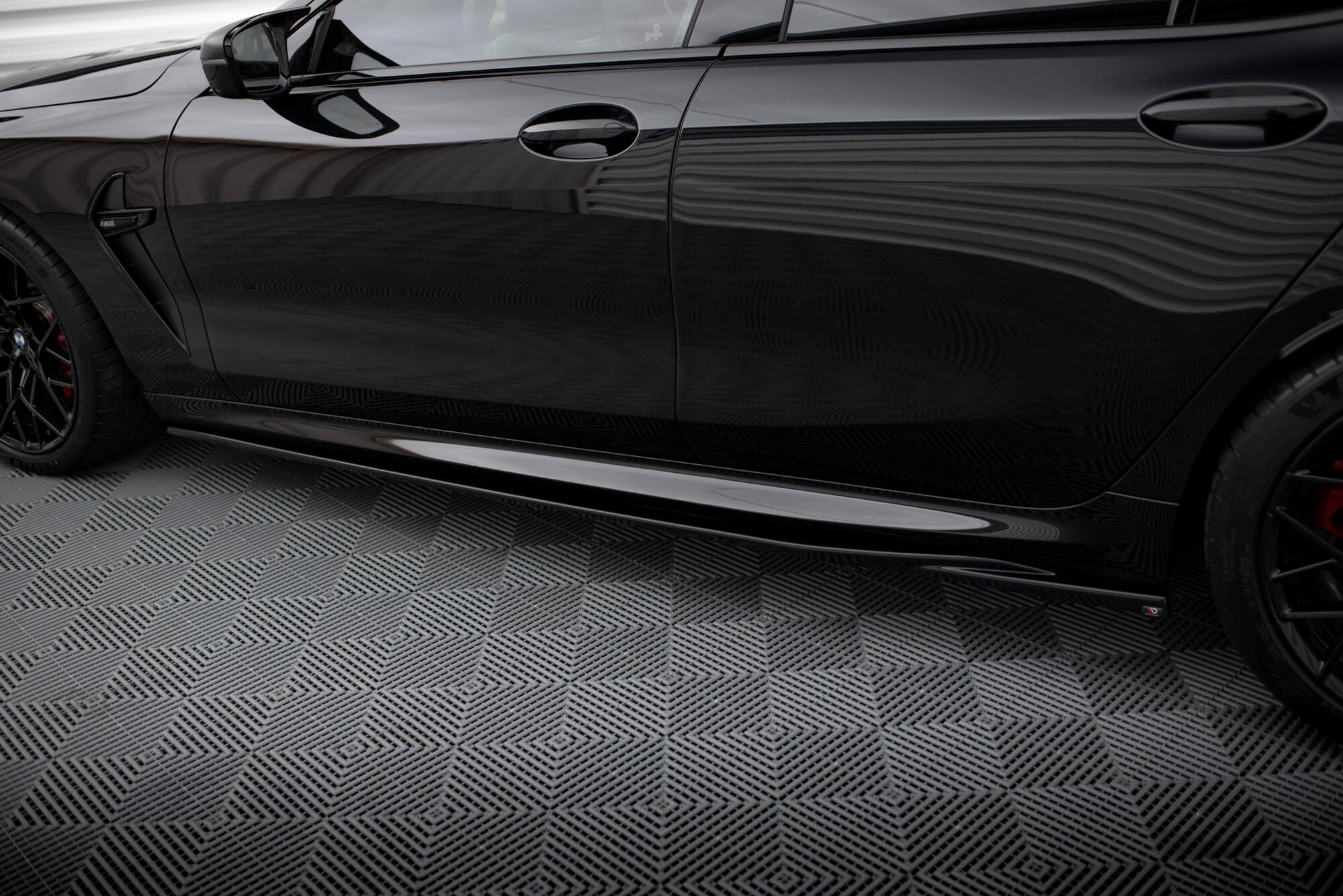 Seitenschweller V2 Ansatz für BMW M8 Gran Coupe F93 / 8 Gran Coupe M - Paket G16
