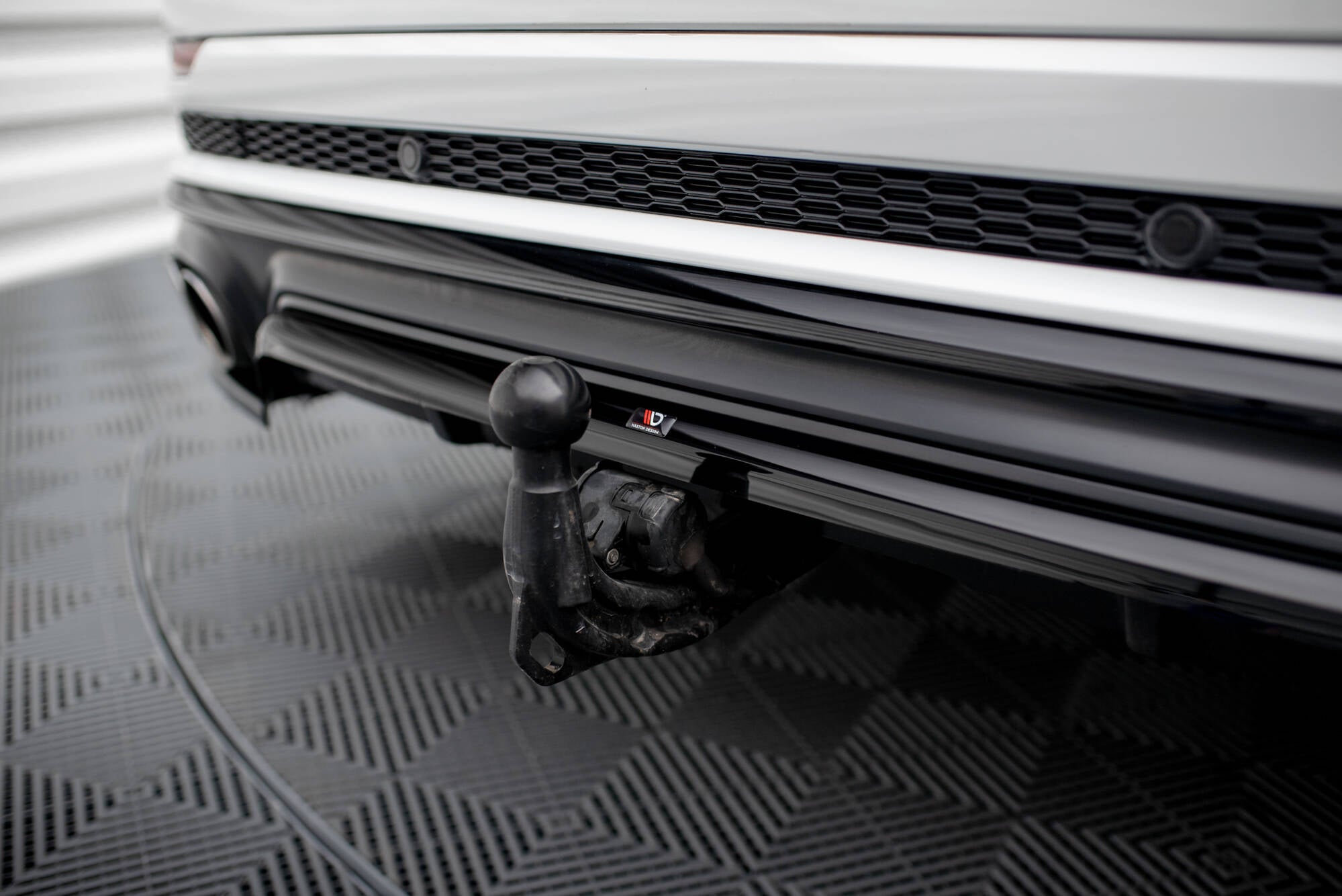 Mittlerer Cup Diffusor DTM Look Heck Ansatz für Audi SQ8 Mk1