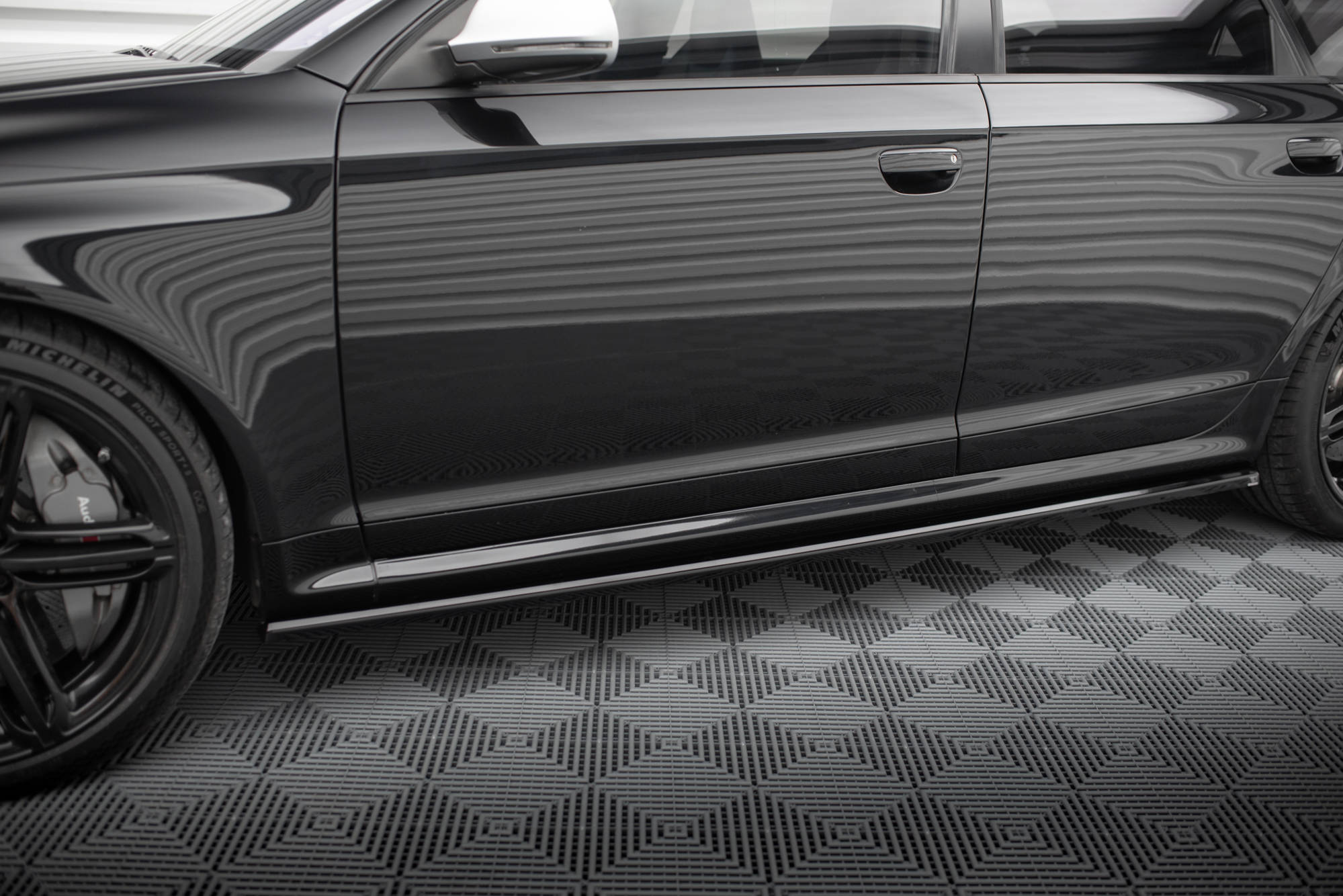 Seitenschweller V2 Ansatz für Audi RS6 Avant C6