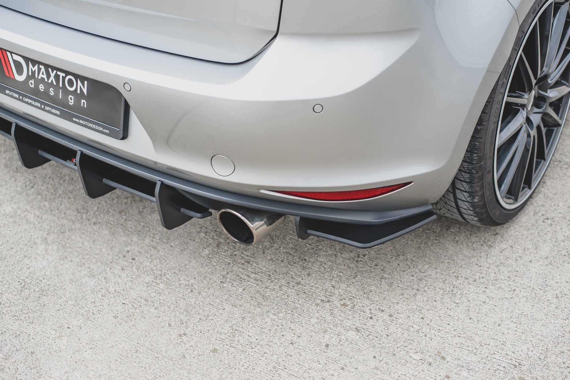 Street Pro Heck Ansatz Flaps Diffusor V1 für L + R VW Golf 7 GTI