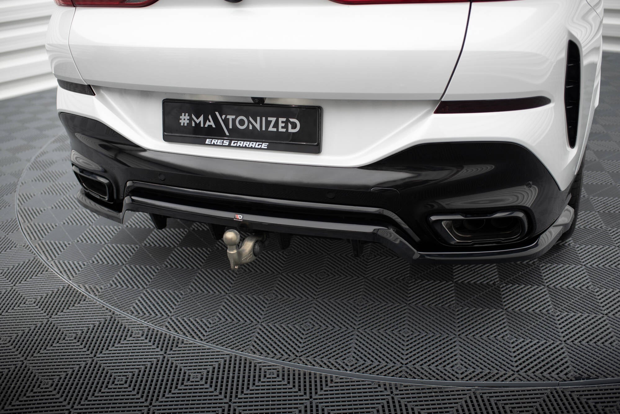 Mittlerer Cup Diffusor V2 DTM Look Heck Ansatz für BMW X6 M - Paket G06 Facelift