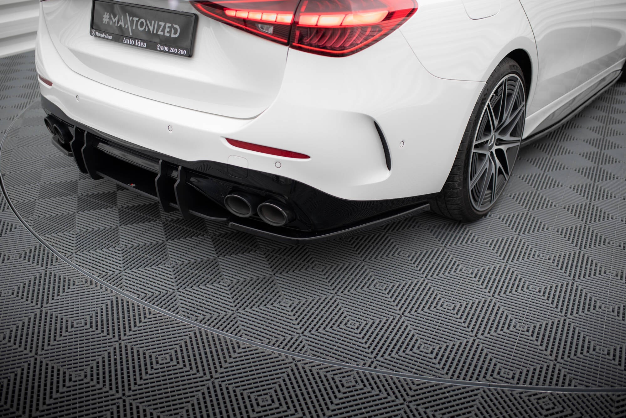 Heck Ansatz Flaps Diffusor für Mercedes-Benz C AMG-Line / 43 AMG W206