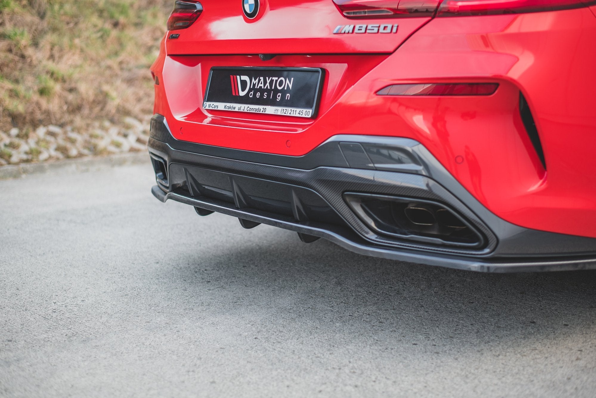 Mittlerer Cup Diffusor DTM Look Heck Ansatz für BMW 8 Coupe M-Paket G15