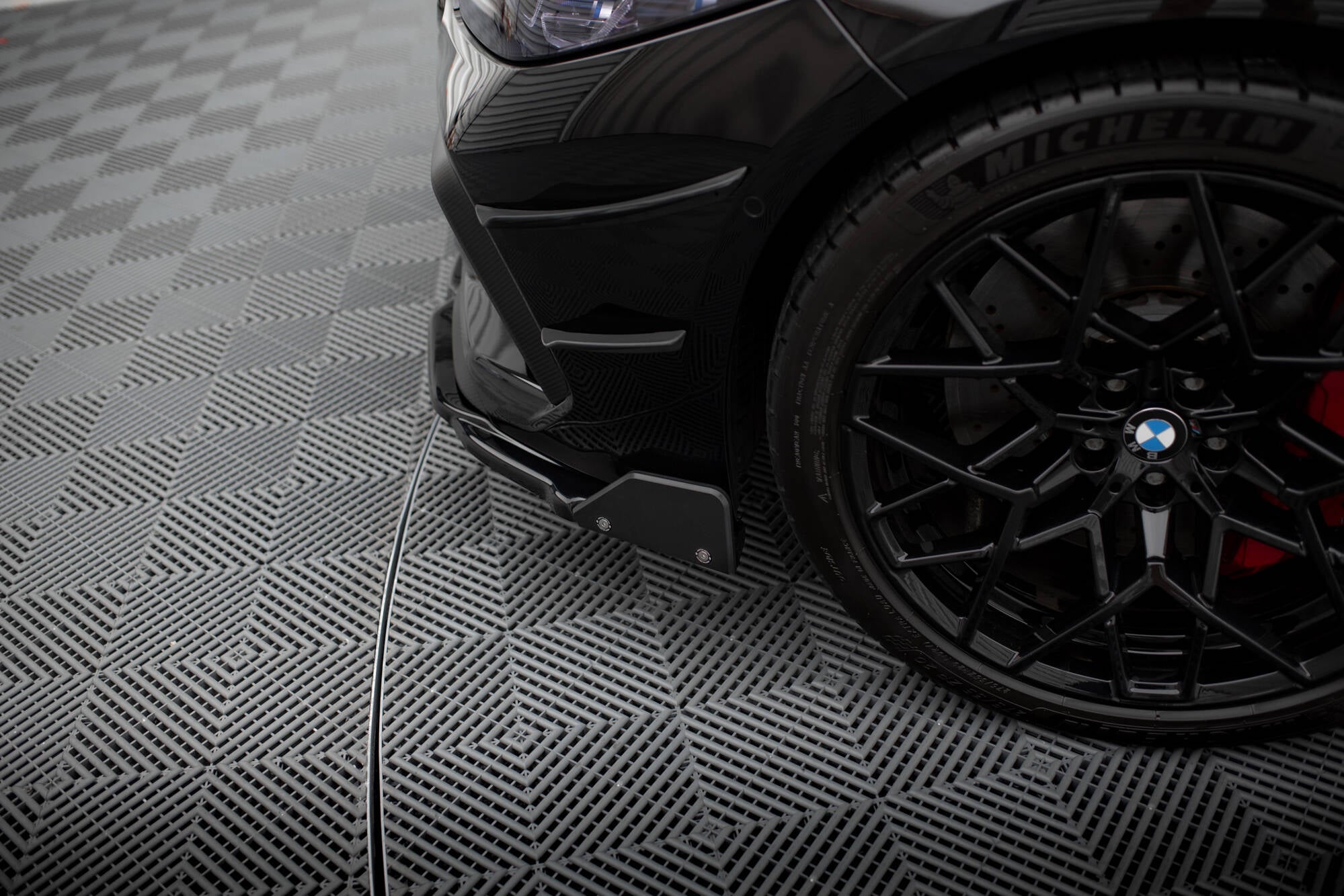 Frontlippe V1 + Flaps für BMW M8 Gran Coupe F93 / Coupe F92