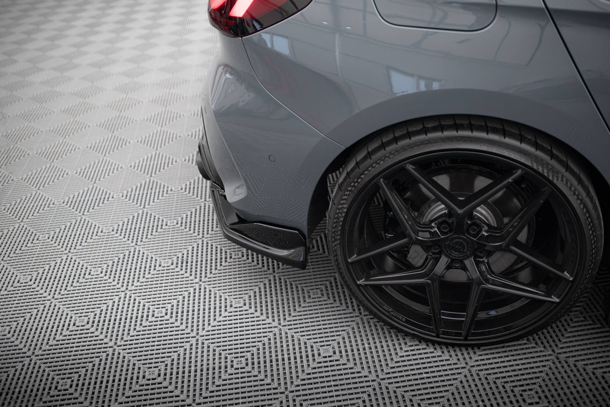 Flaps Heckansatz V4 Diffusor für BMW 1er M - Paket / M135i / 128ti F40