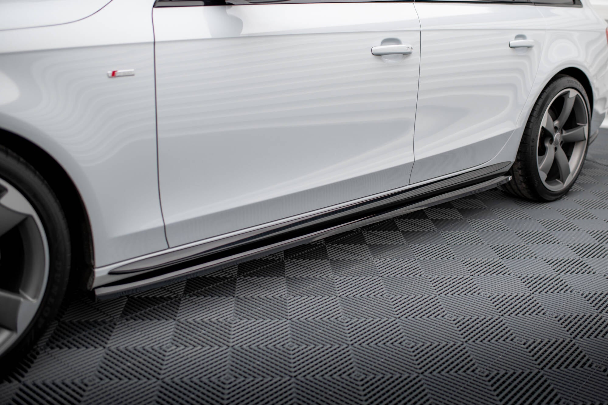 Seitenschweller V3 Ansatz für für Audi A4 / A4 S-Line / S4 B8