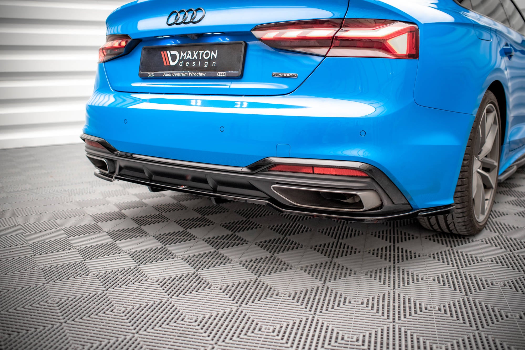 Mittlerer Cup Diffusor DTM Look Heck Ansatz für Audi A5 S-Line F5 Facelift