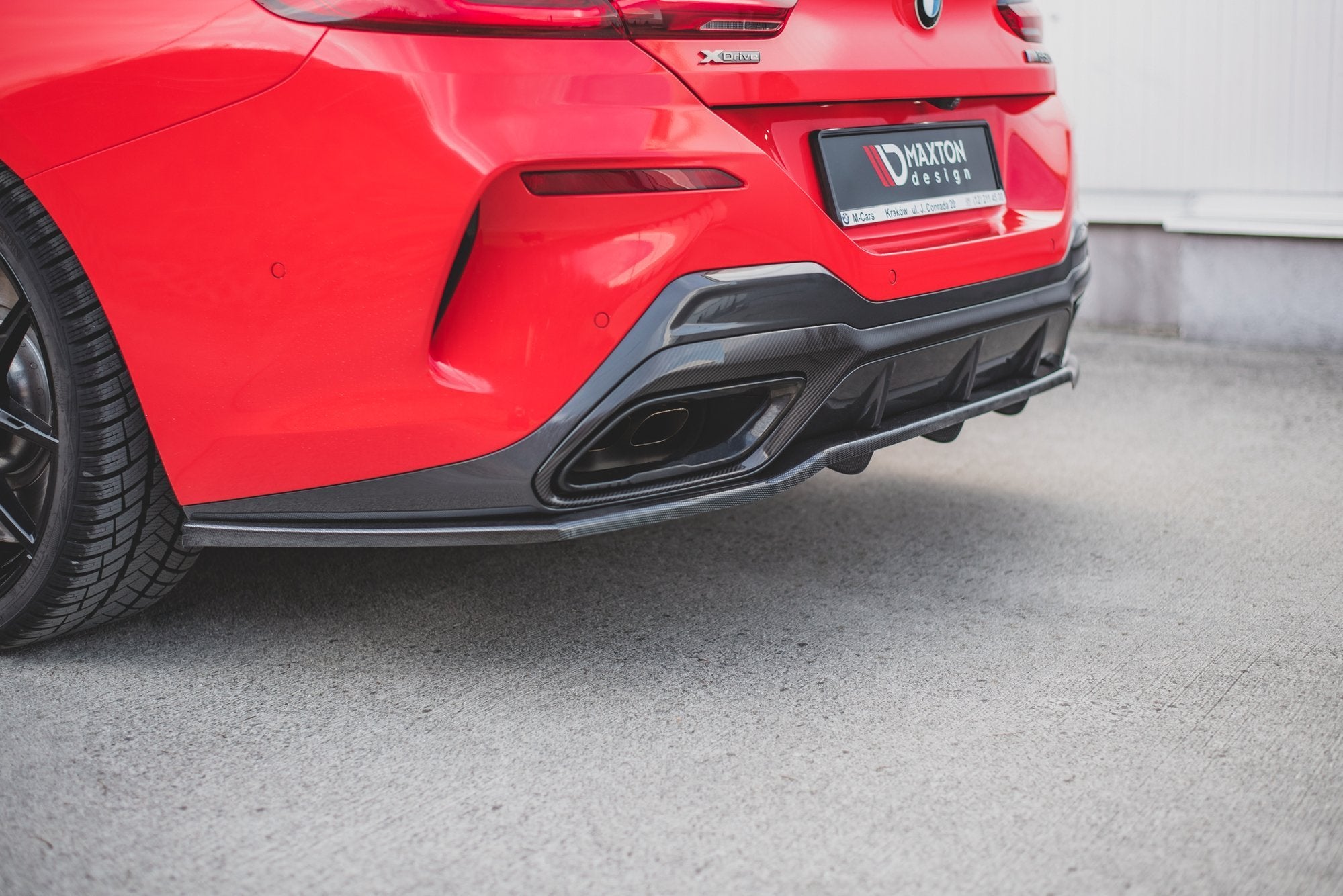 Mittlerer Cup Diffusor DTM Look Heck Ansatz für BMW 8 Coupe M-Paket G15