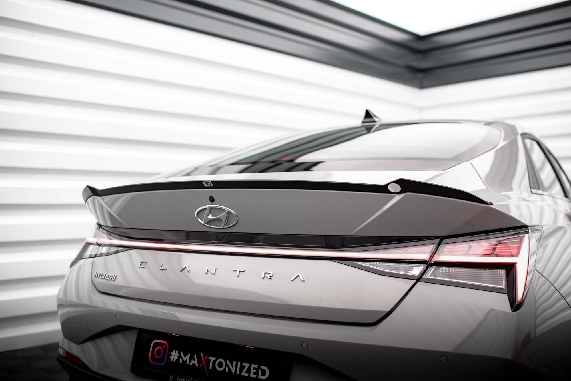 Spoiler CAP für Hyundai Elantra Mk7