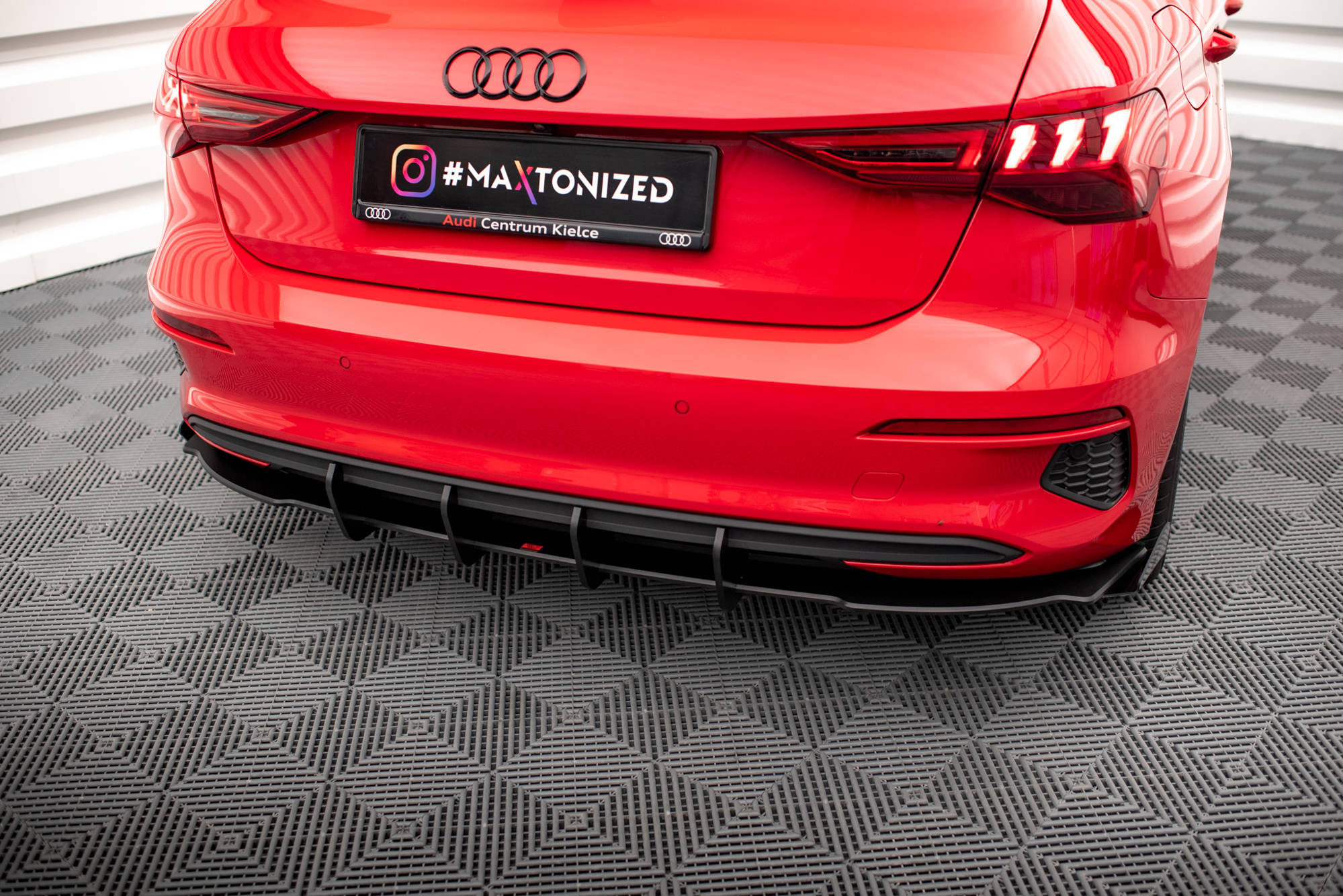 Robuste Racing Diffusor Heck Ansatz +Flaps für Audi A3 Sportback 8Y