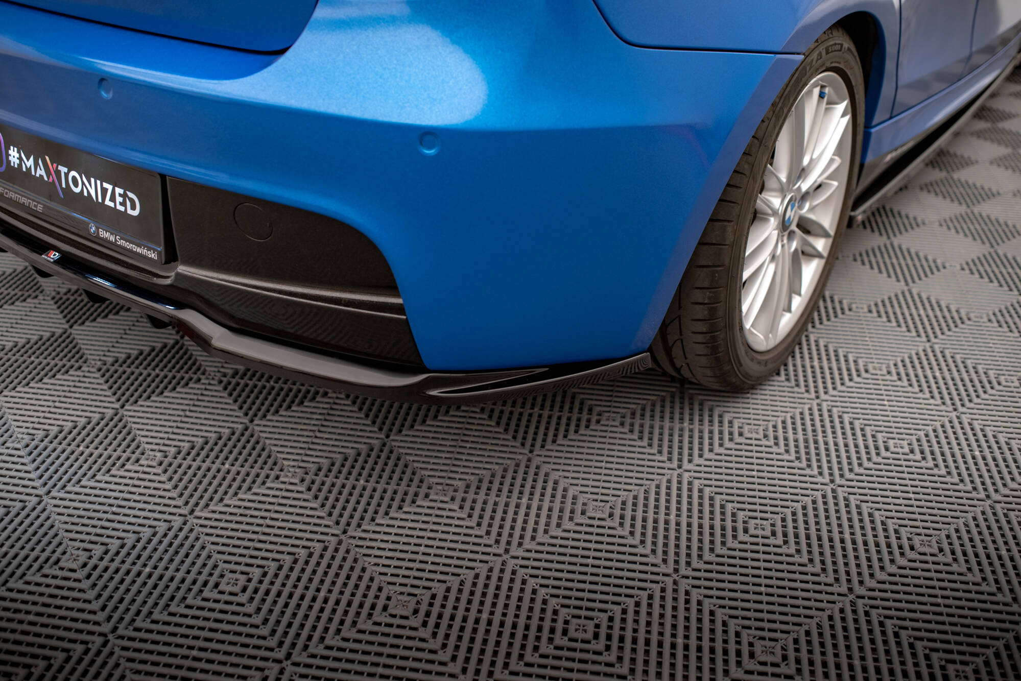 Mittlerer Cup Diffusor DTM Look Heck Ansatz für BMW 1er M-Paket E87 Facelift