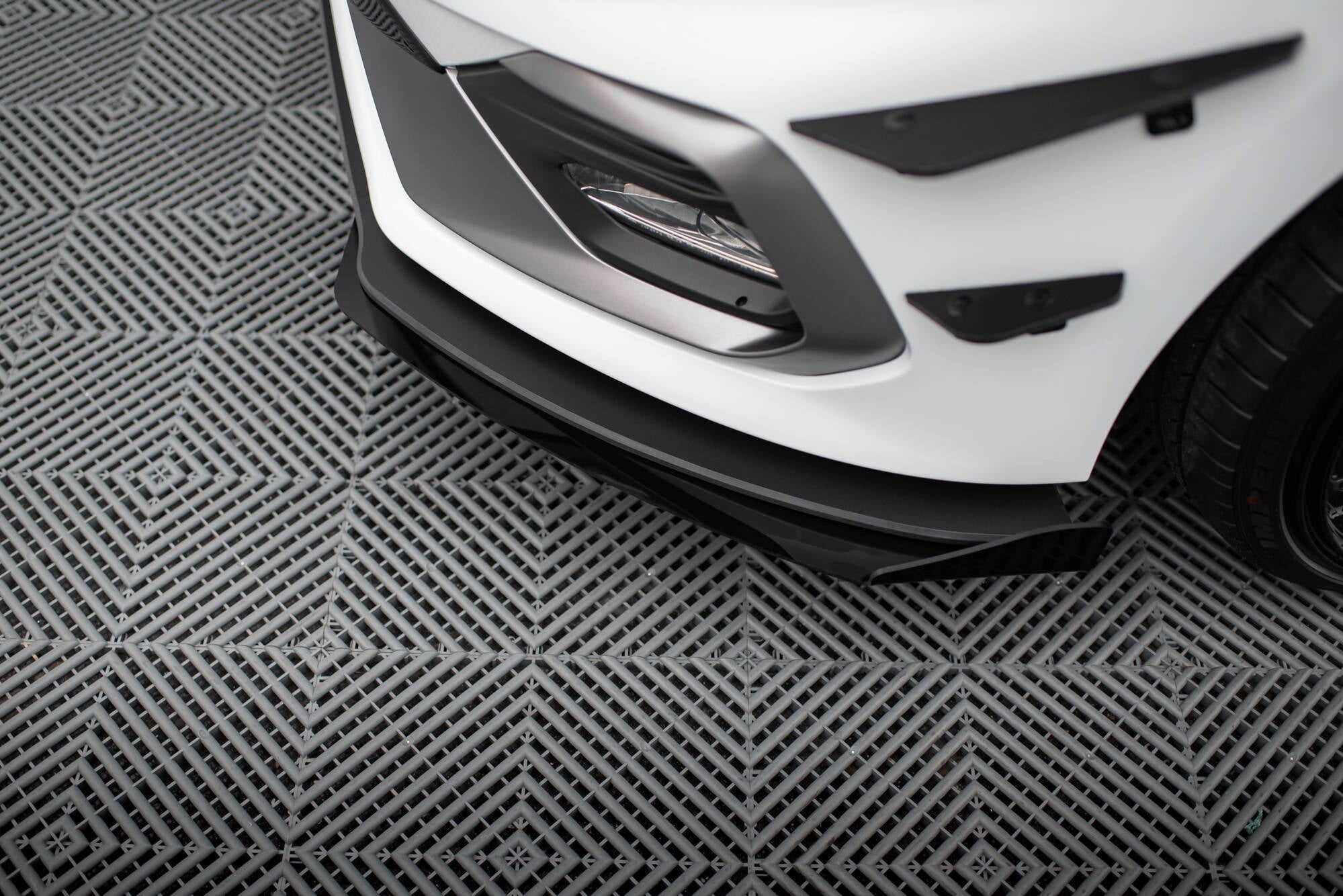 Street Pro Frontlippe für + Front Stoßstangen Racing Flaps passend für Ford Fiesta Mk8 ST / ST-Line
