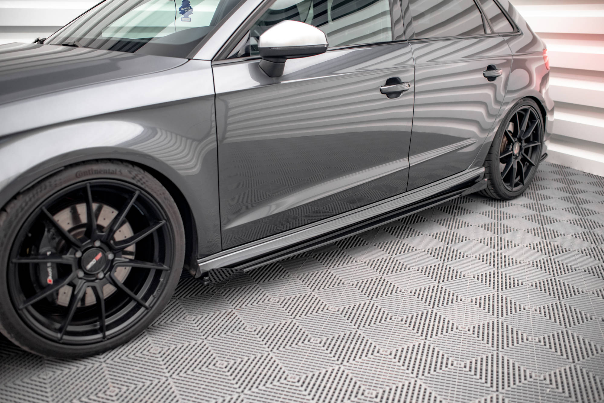 Street Pro Seitenschweller Ansatz + Flaps für Audi S3 / A3 S-Line Sportback 8V Facelift