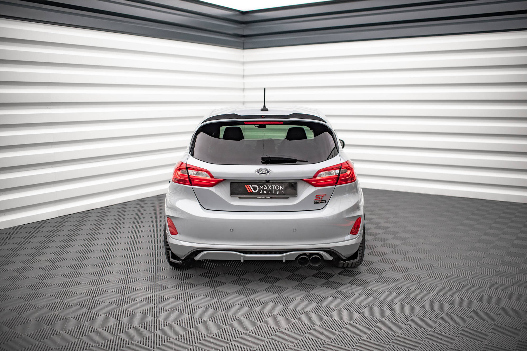 Heck Ansatz Flaps Diffusor V1 für Ford Fiesta ST Mk8