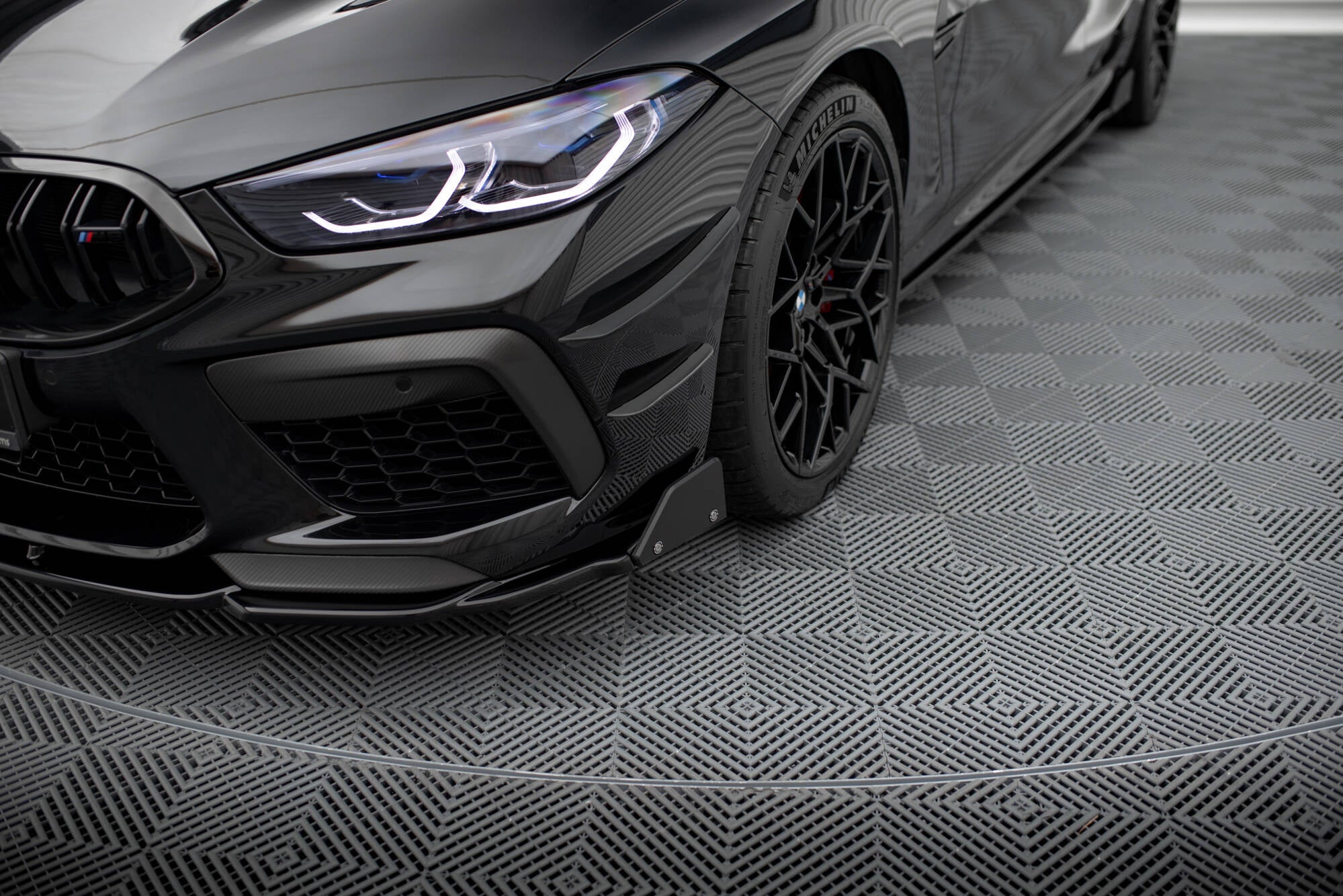 Frontlippe V1 + Flaps für BMW M8 Gran Coupe F93 / Coupe F92