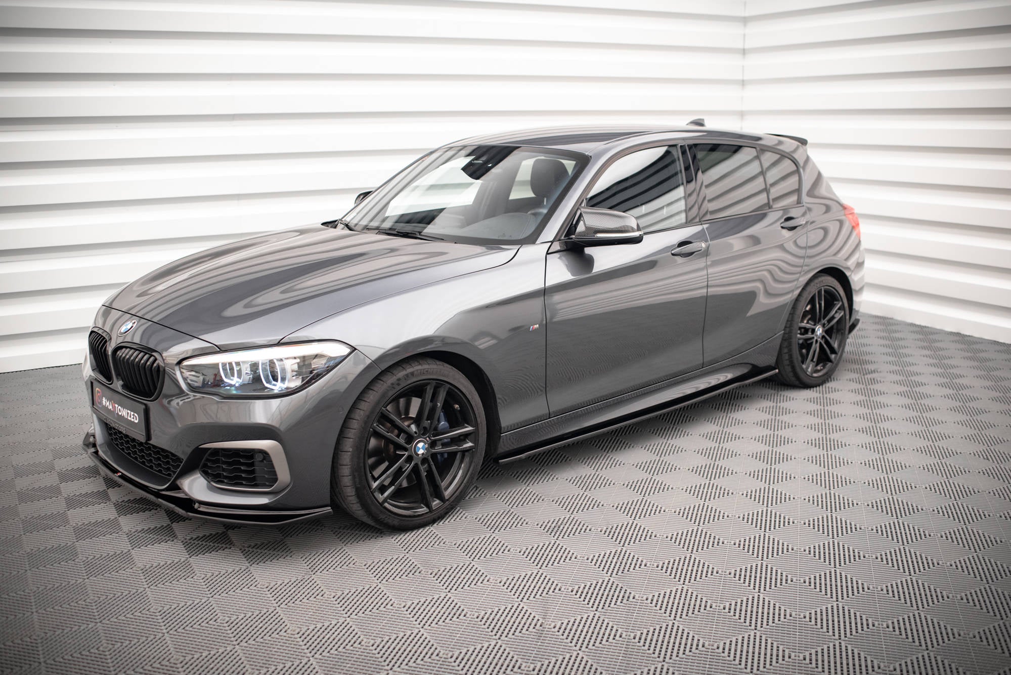 Seitenschweller V2 Ansatz für. BMW 1er F20 M135i / M140i / M - Paket