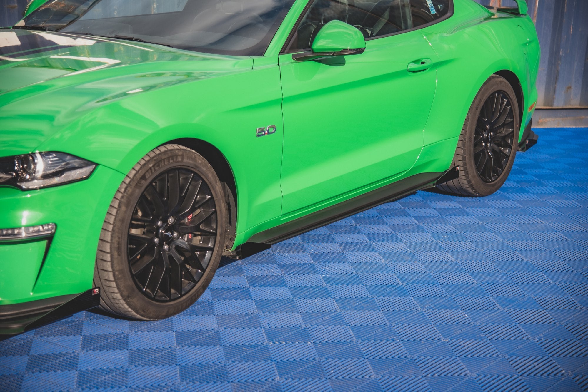 Street Pro Seitenschweller V1 Ansatz für + Flaps für Ford Mustang GT Mk6 Facelift
