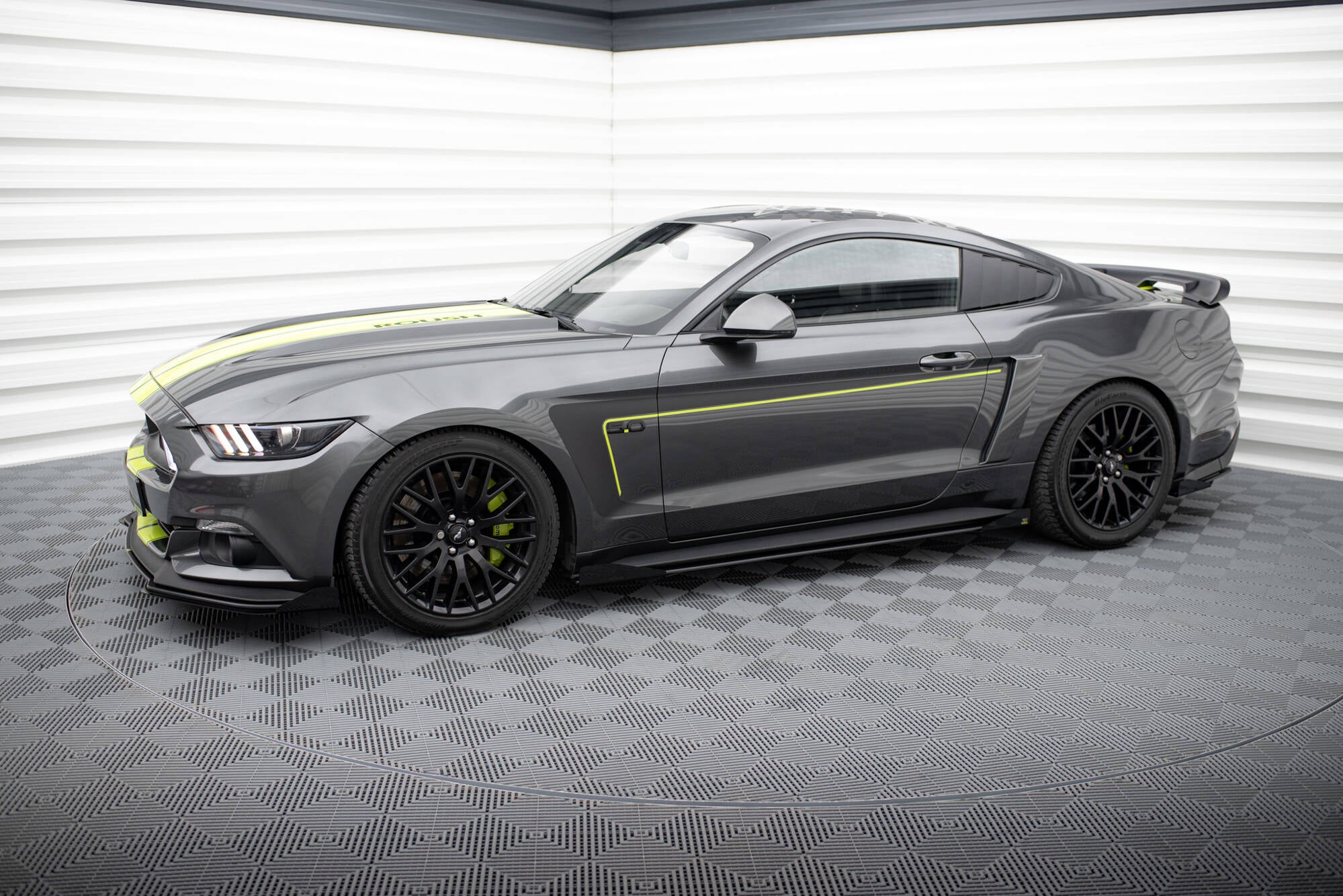 Street Pro Seitenschweller Ansatz für + Flaps Ford Mustang GT Mk6