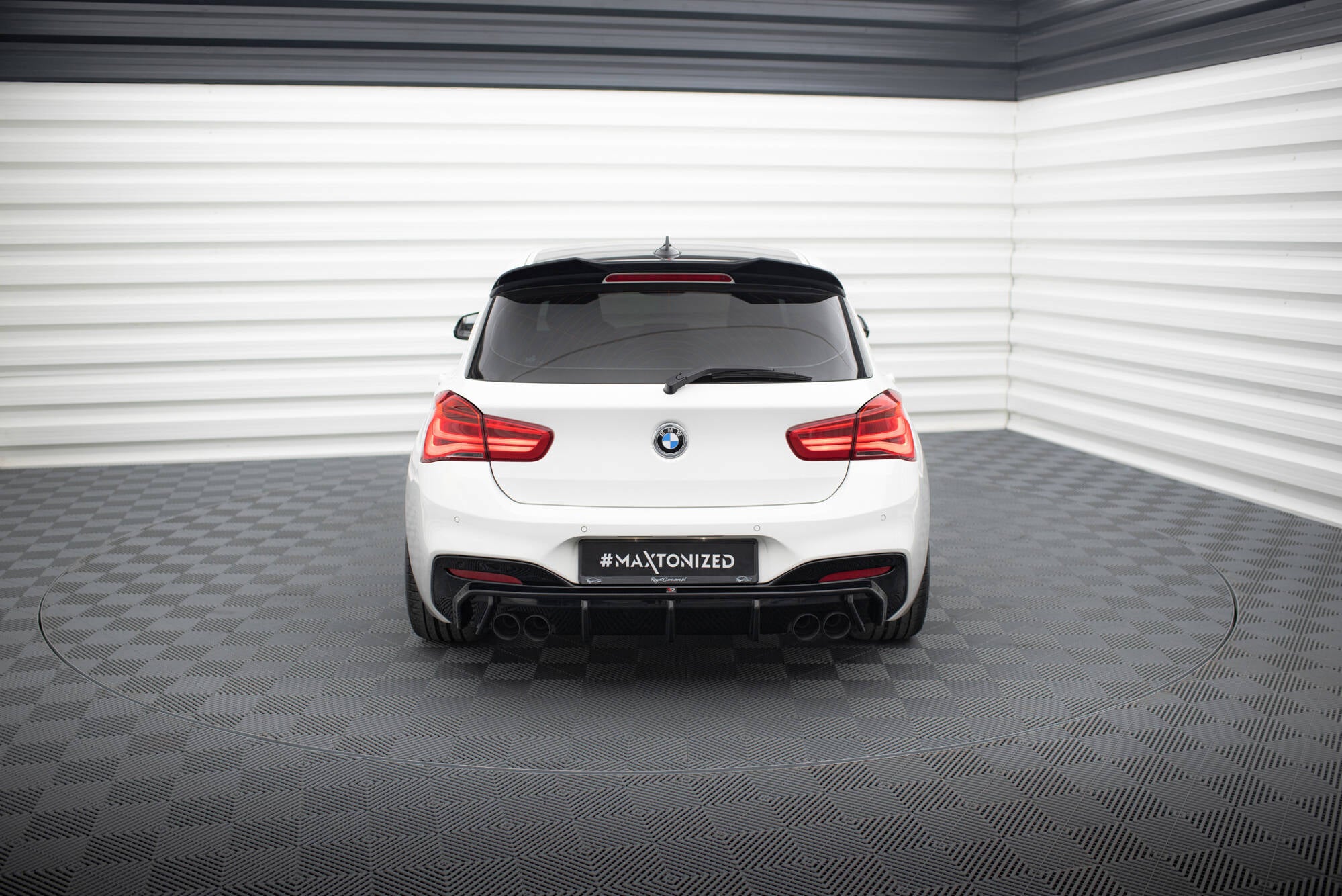 Diffusor V3 Heck Ansatz für BMW 1er M - Paket / M140i F20 Facelift (Doppelauspuff li. re.)