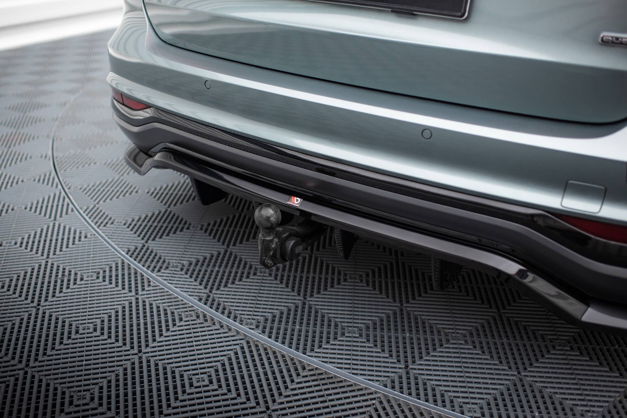 Mittlerer Cup Diffusor DTM Look Heck Ansatz für Audi A6 Allroad C8