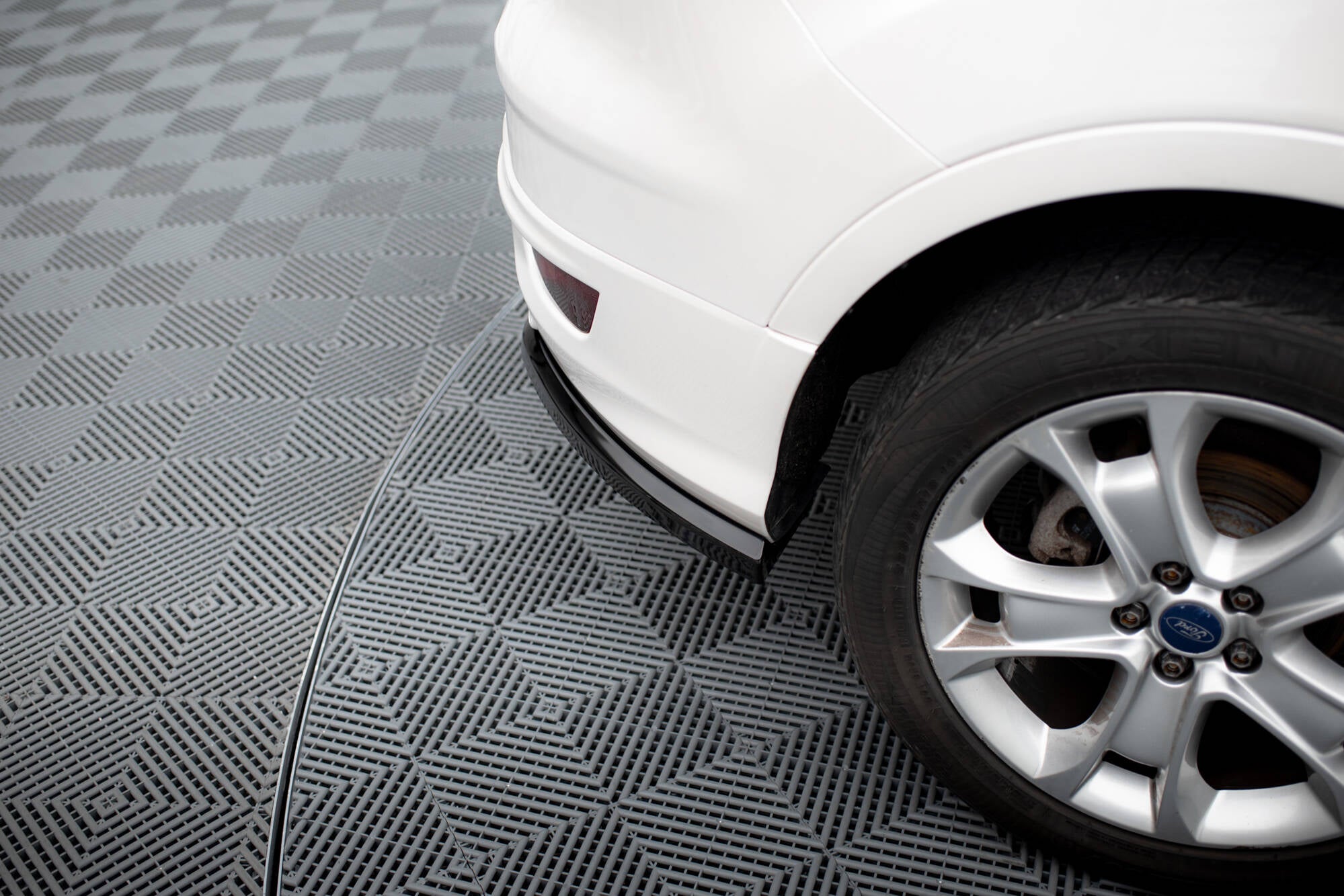 Heck Ansatz Flaps Diffusor für Ford Kuga ST-Line Mk2 Facelift