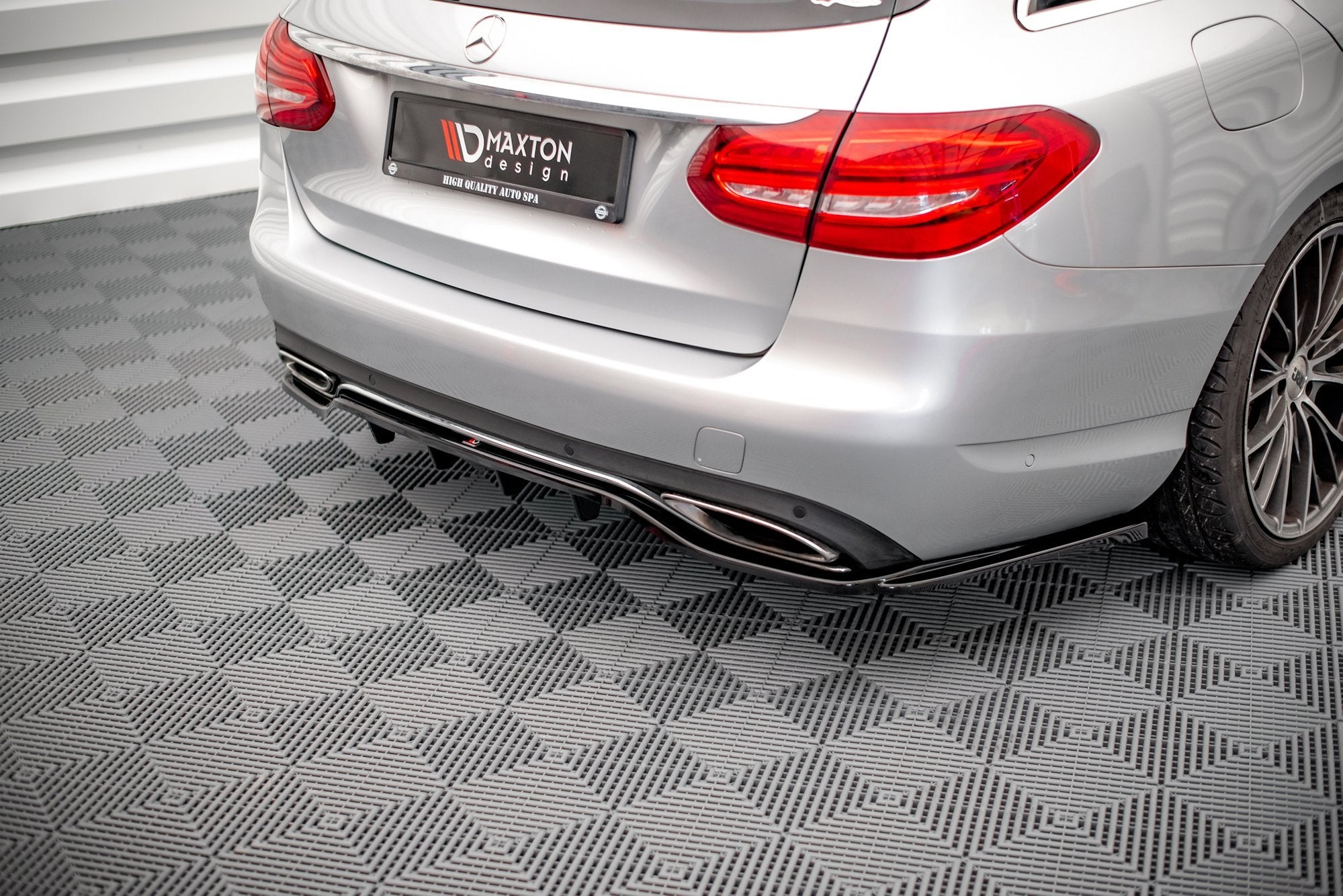 Mittlerer Cup Diffusor DTM Look Heck Ansatz für Mercedes-Benz C W205
