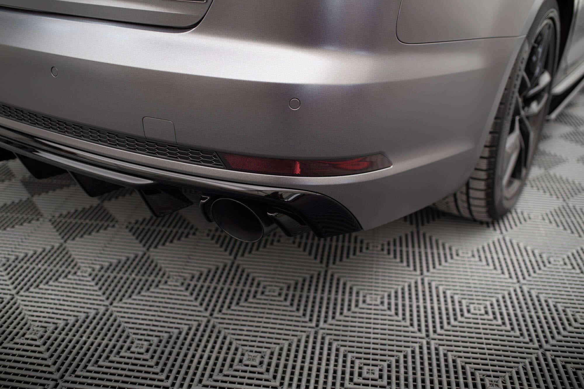 Diffusor Heck Ansatz für Audi A4 S-line B9 (Einzelauspuff li. re.)