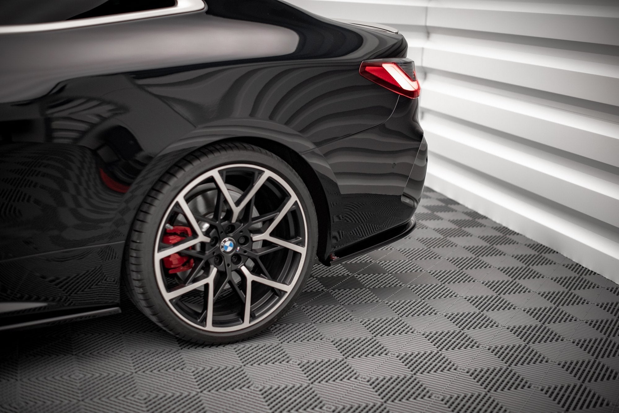 Flaps Heckansatz V1 Diffusor für BMW 4er M - Paket G22 / G23 / G22 Facelift / G23 Facelift