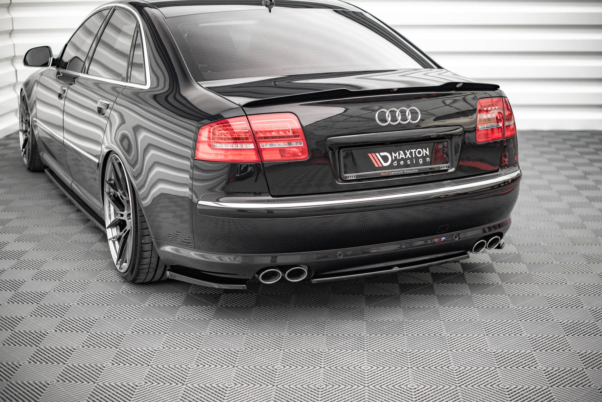 Heckansatz für Audi S8 D3
