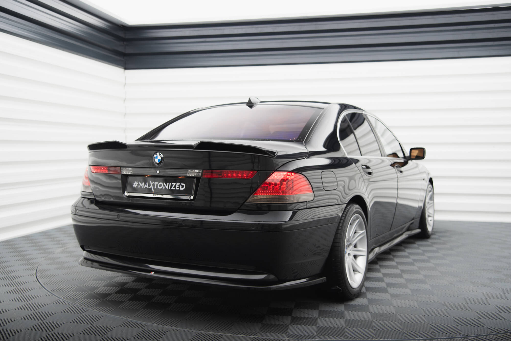 Heckansatz für BMW 7 E65