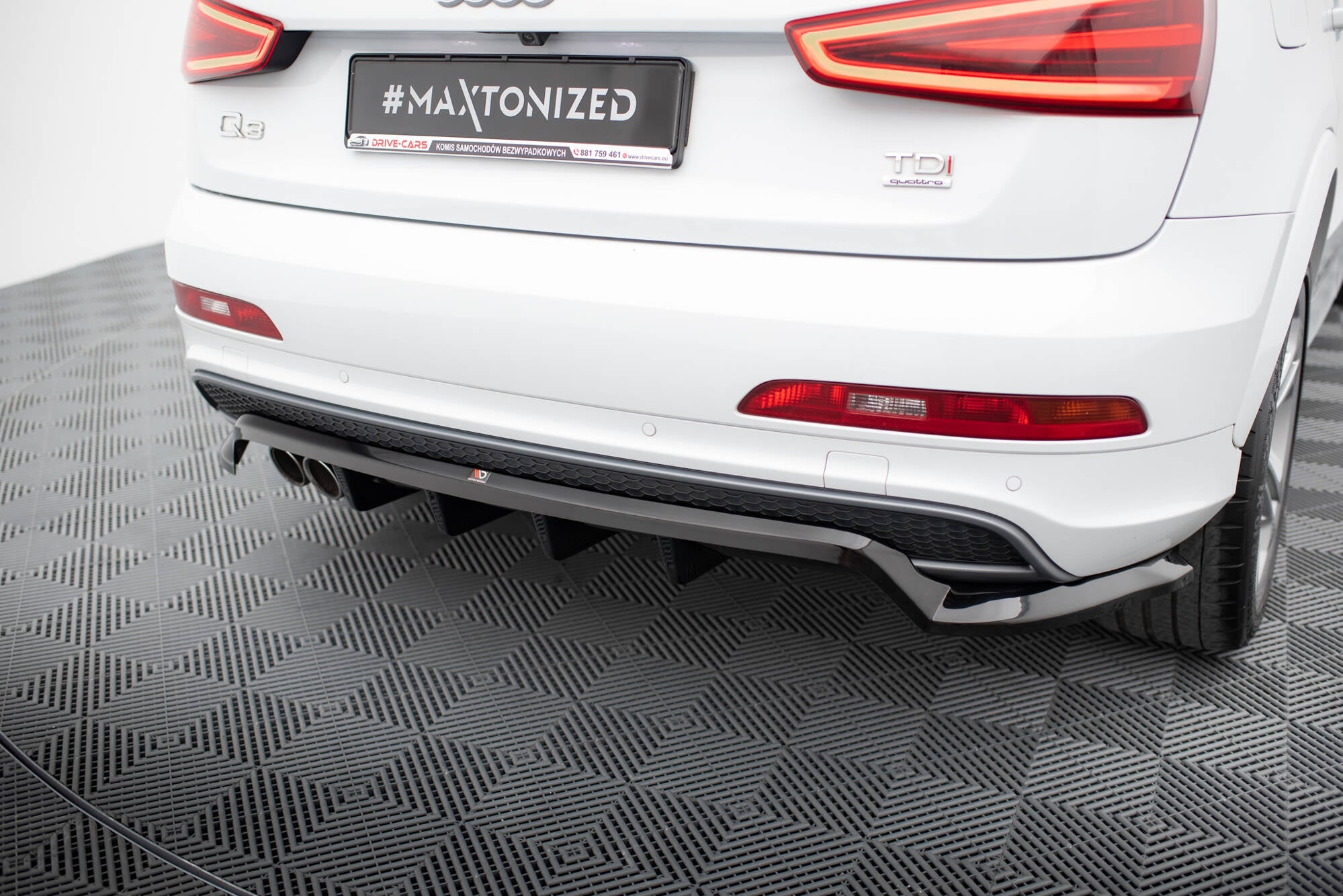 Mittlerer Cup Diffusor DTM Look Heck Ansatz für Audi Q3 S-line 8U