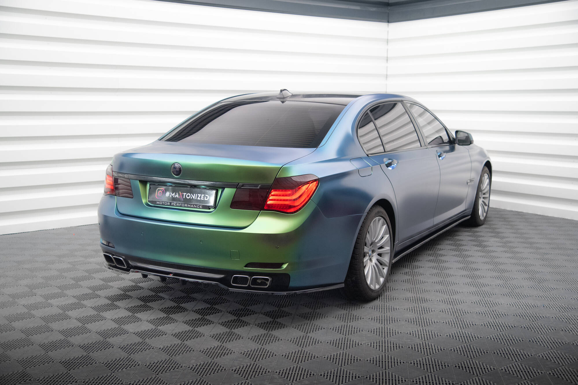 Mittlerer Cup Diffusor DTM Look Heck Ansatz für BMW 7 F01