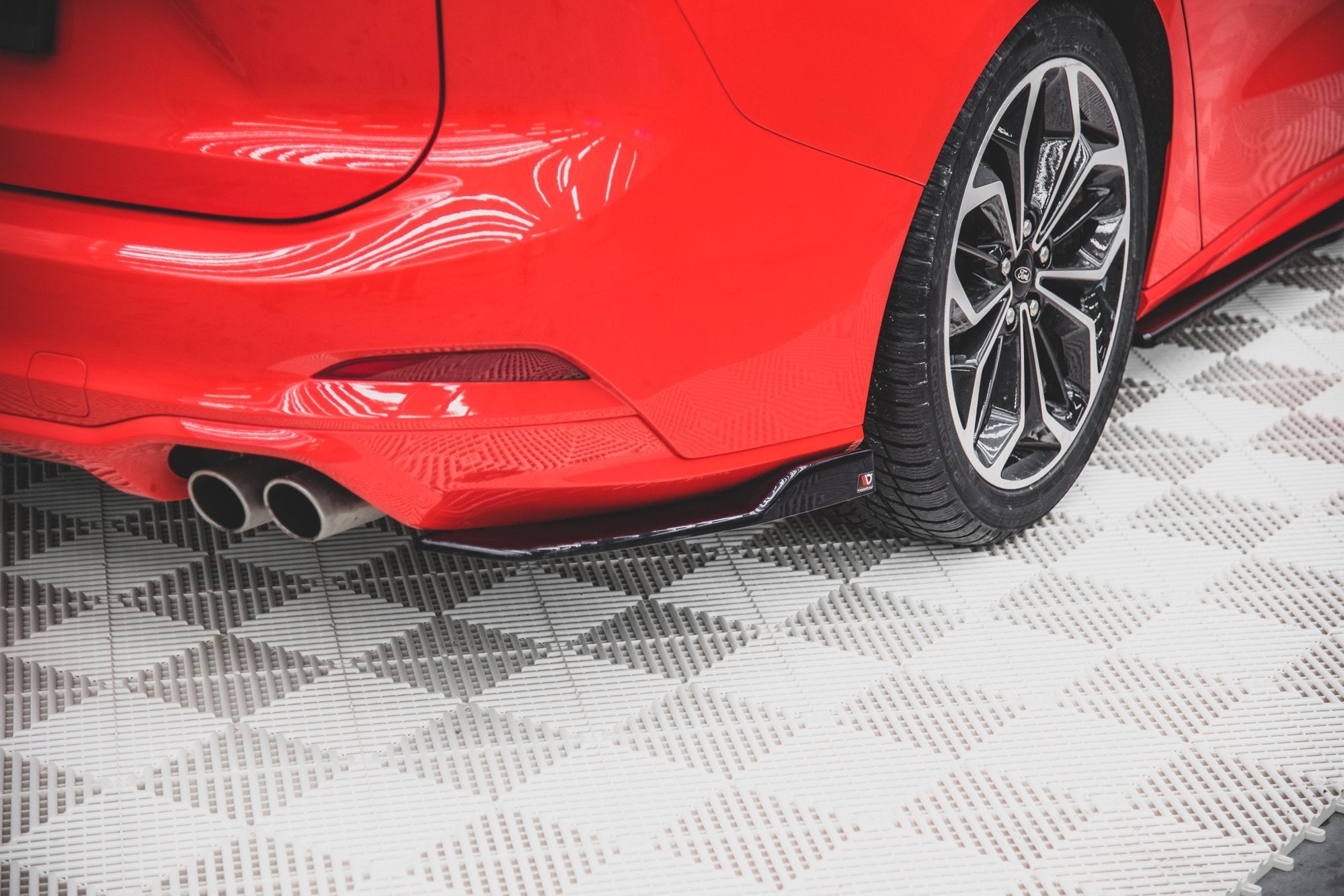 Heck Ansatz Flaps Diffusor V2 für Ford Focus ST-Line Kombi Mk4