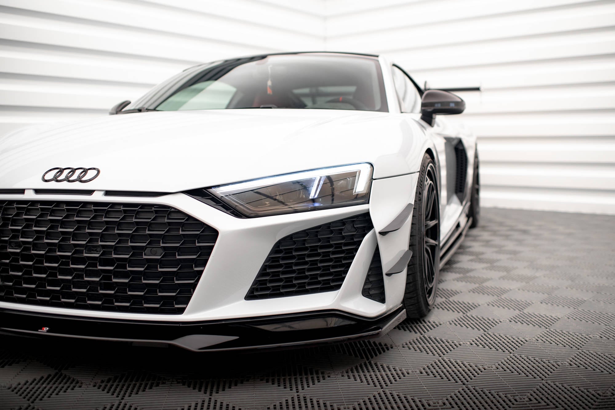 Stoßstangen Flaps Wings vorne Canards für Audi R8 Mk2 Facelift