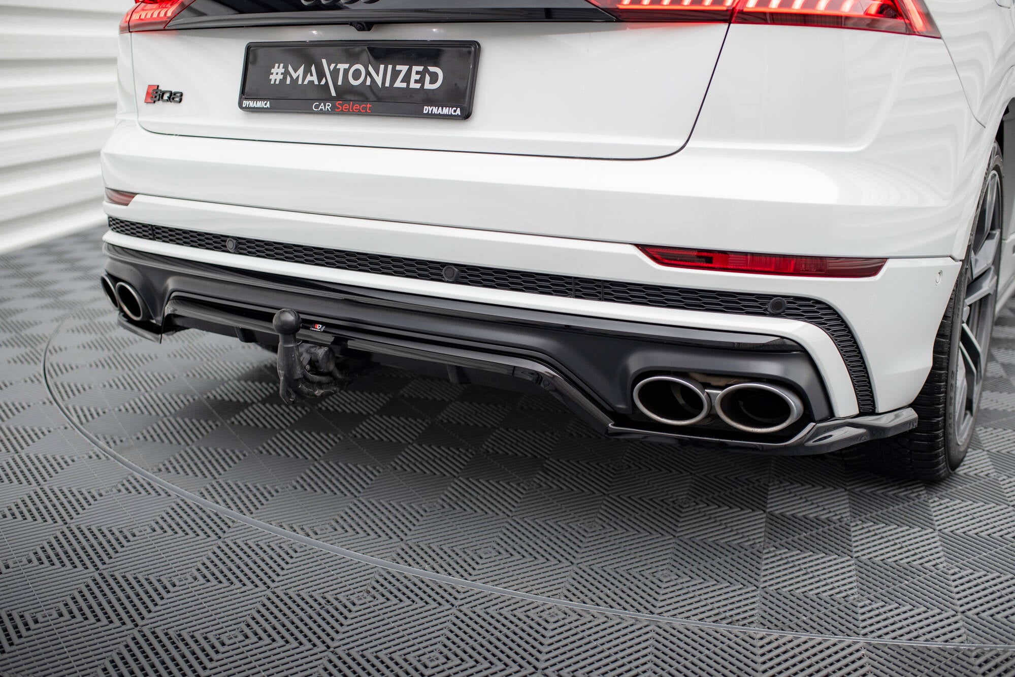 Mittlerer Cup Diffusor DTM Look Heck Ansatz für Audi SQ8 Mk1
