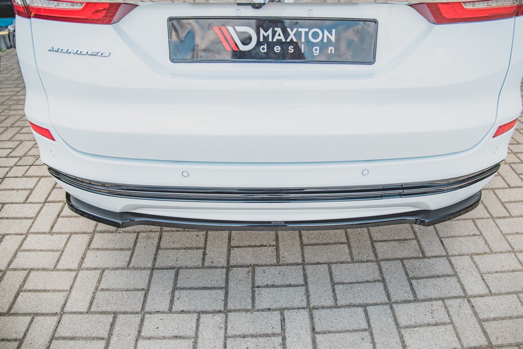 Diffusor für Ford Mondeo Kombi Platinium Mk5 Facelift