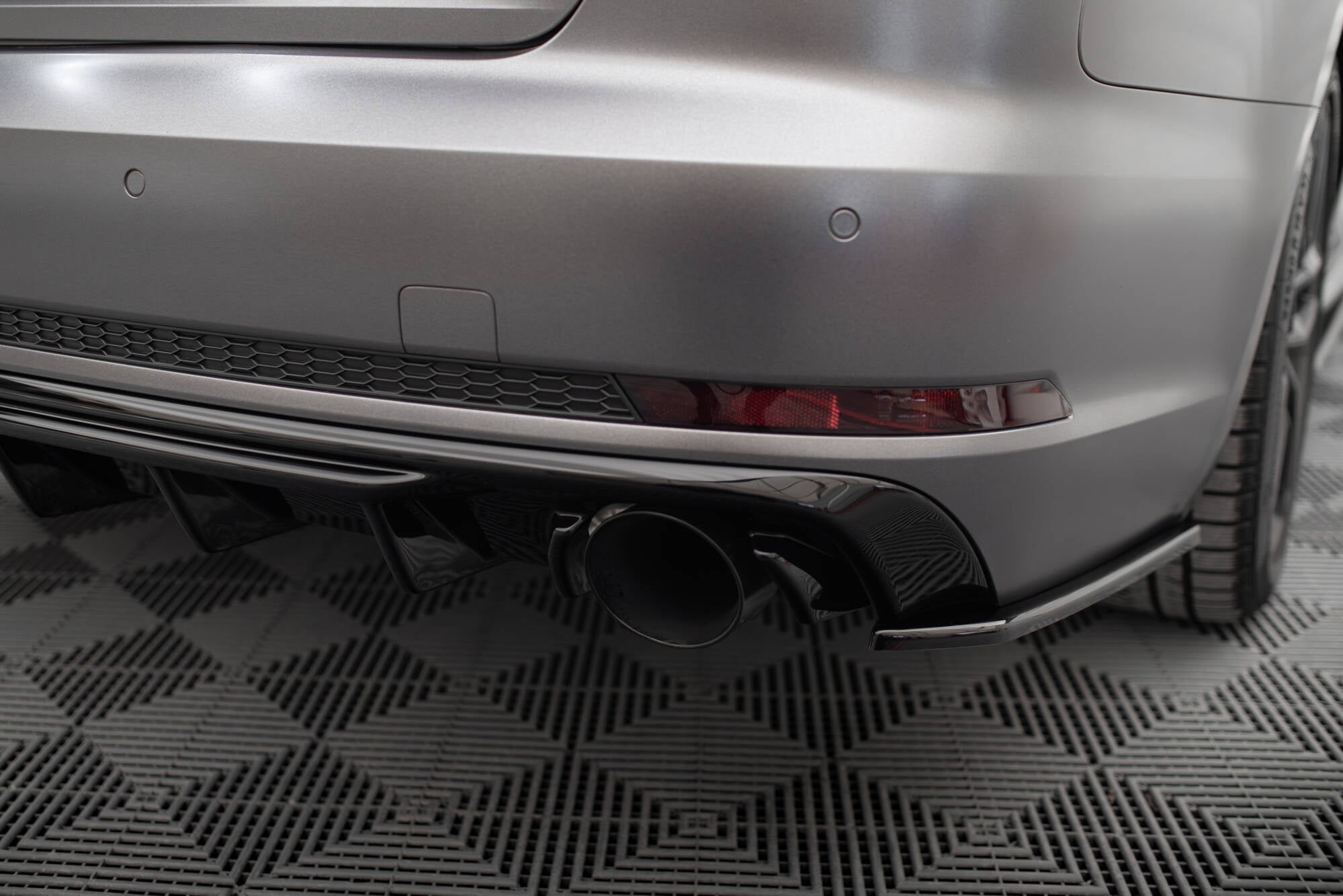Diffusor Heck Ansatz für Audi A4 S-line B9 (Einzelauspuff li. re.)